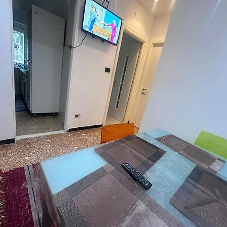 Entire 3 Bed Rooms Apartment,Centrum Genova Exterior foto