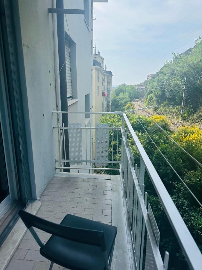 Entire 3 Bed Rooms Apartment,Centrum Genova Exterior foto
