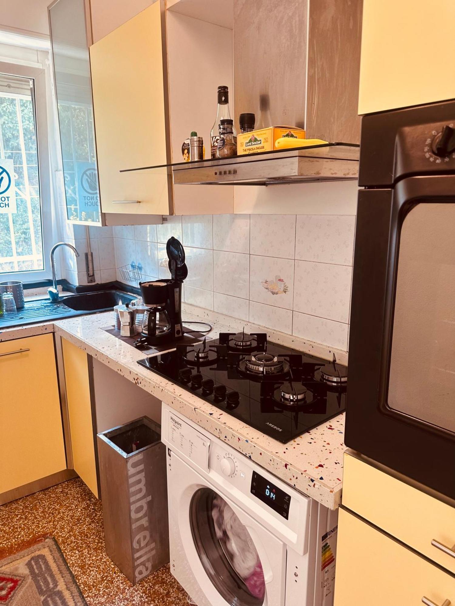 Entire 3 Bed Rooms Apartment,Centrum Genova Exterior foto